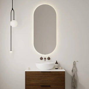 Linn Bad TISTEL ovalt speil med lys (backlight)