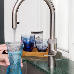Quooker Flex alt-i-ett kjøkkenarmatur med uttrekksslange