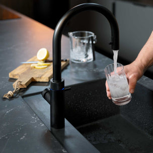 Quooker Flex alt-i-ett kjøkkenarmatur med uttrekksslange
