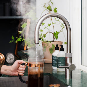 Quooker Flex alt-i-ett kjøkkenarmatur med uttrekksslange